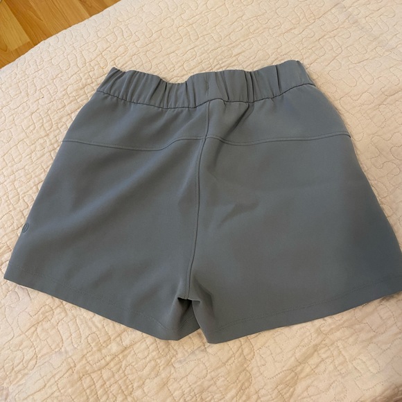 LULULEMON SHORTS - Picture 2 of 3